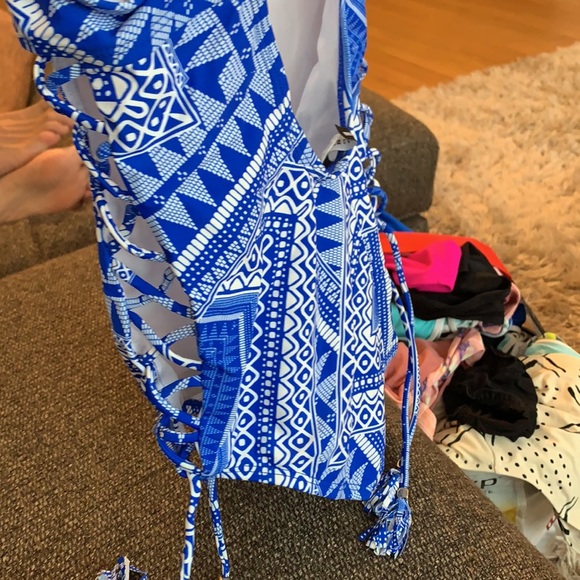 Design Lab one piece - Picture 6 of 7